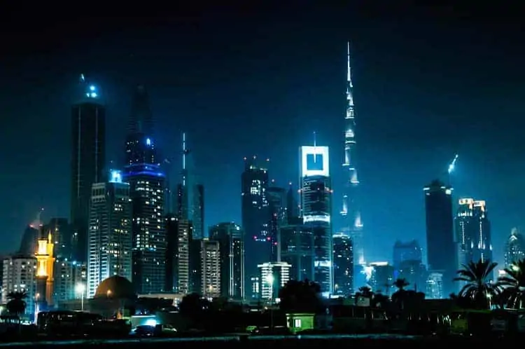 Skyline do Dubai à noite