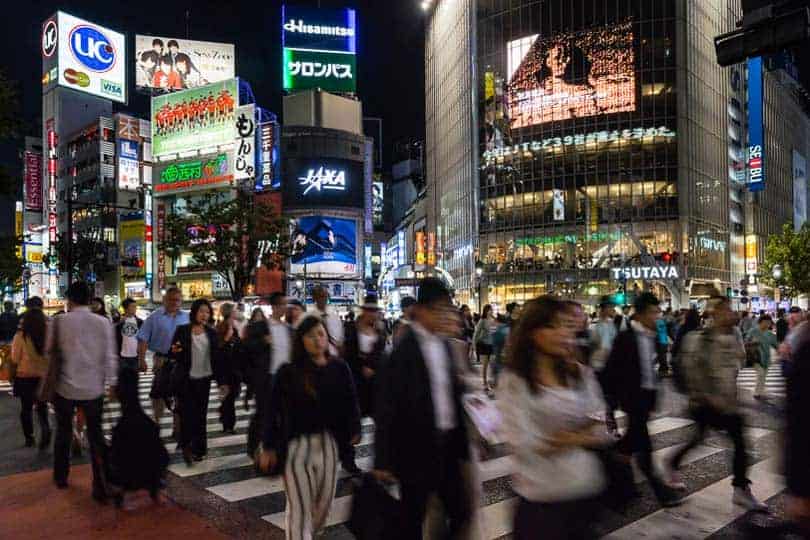Cruzamento na estação de metro de Shibuya.