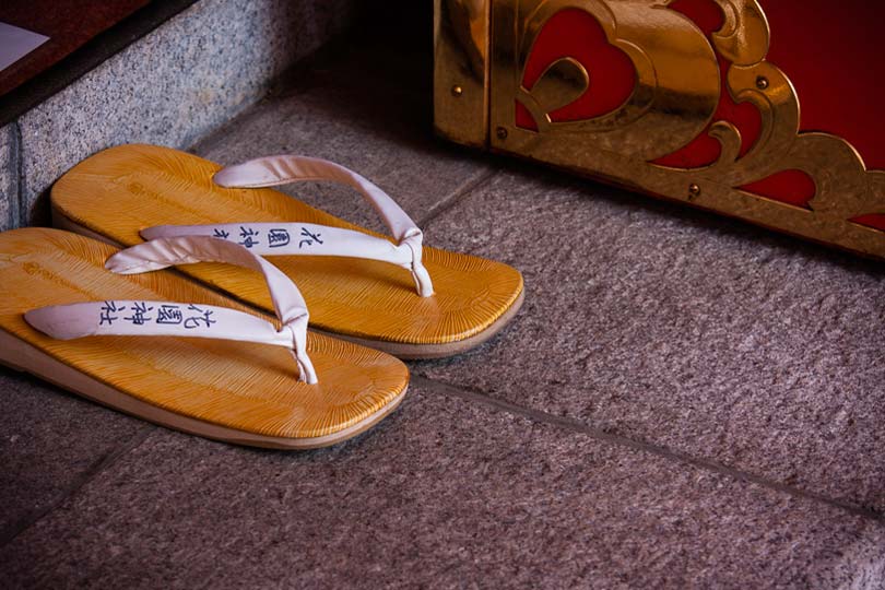 Sandálias num templo budista, Shinjuku