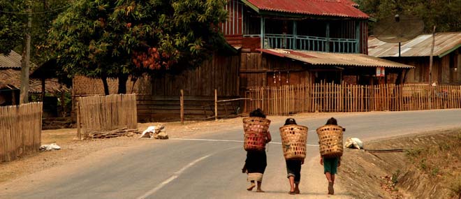 No Laos, N13 acima