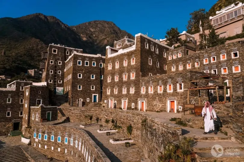 Roteiro na Arábia Saudita: Rijal Almaa