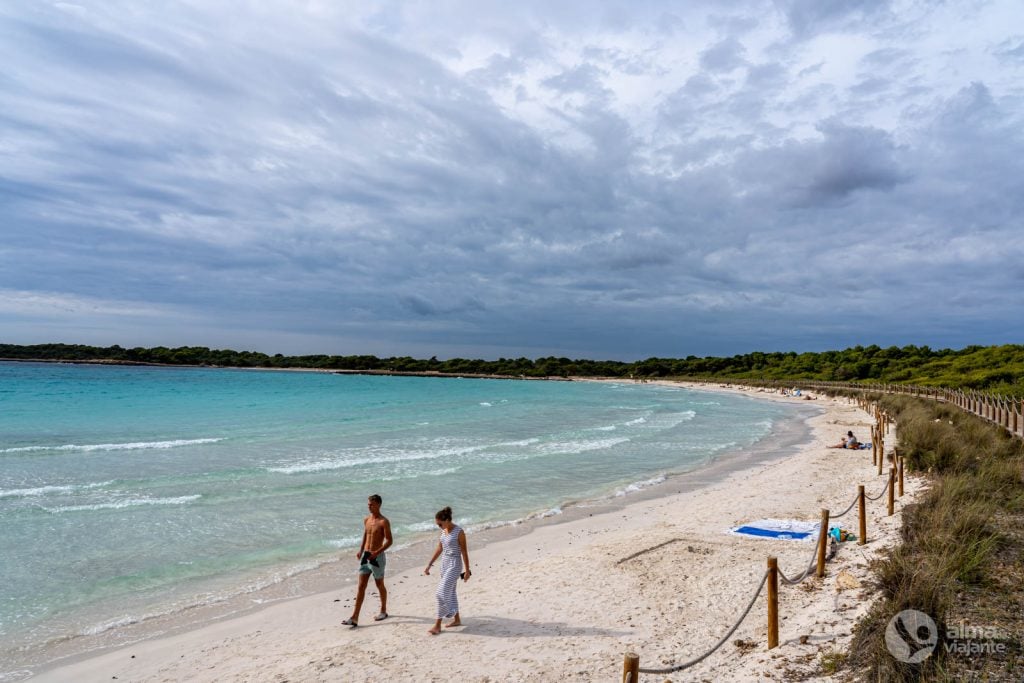 Praias de Menorca: Son Saura