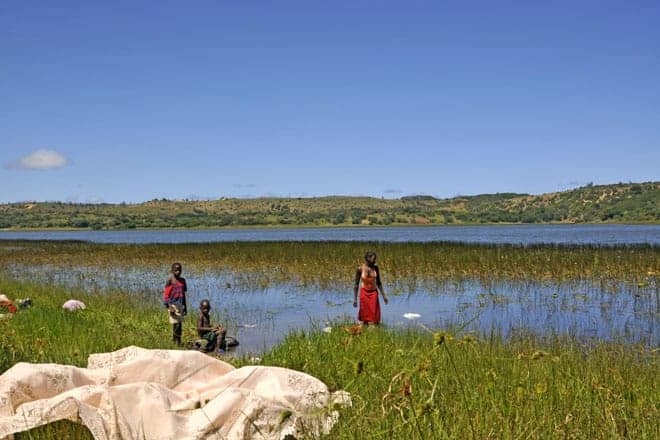 Lavando roupa, Moçambique