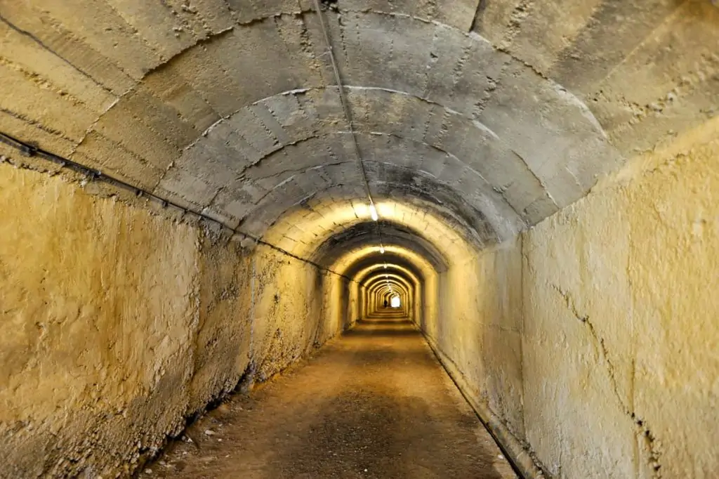 Túnel para Bunk'Art, Tirana