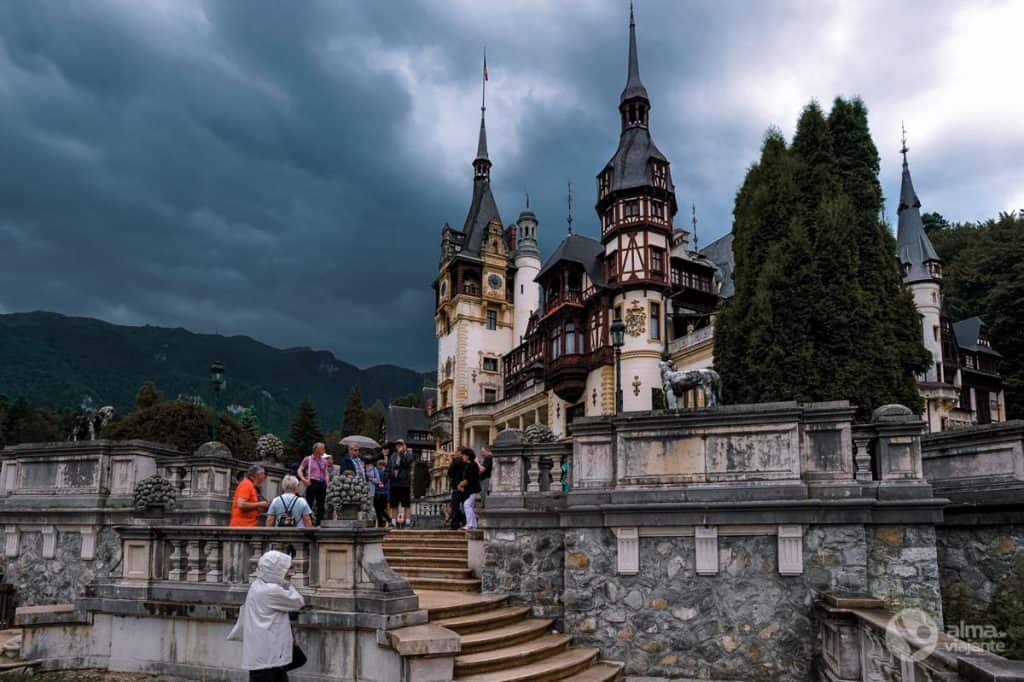 O que fazer em Brasov: visitar castelo Peles
