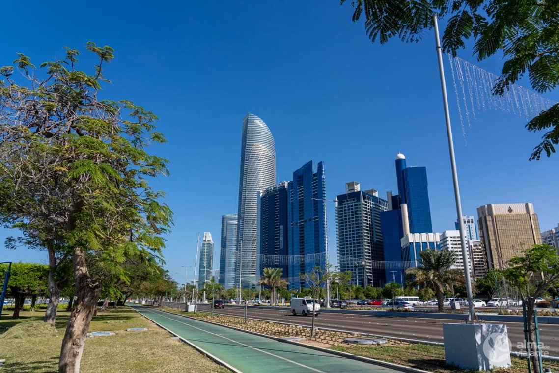 Visitar Abu Dhabi: Corniche