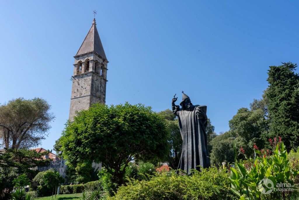 Estátua de Grgur Ninski, Split, Croácia