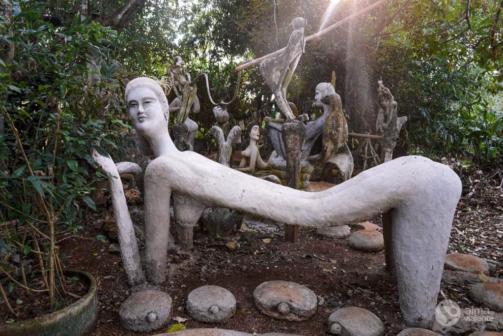Estátuas de Somchai