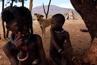 Aldeia Himba próxima de Opuwo, noroeste da Namíbia