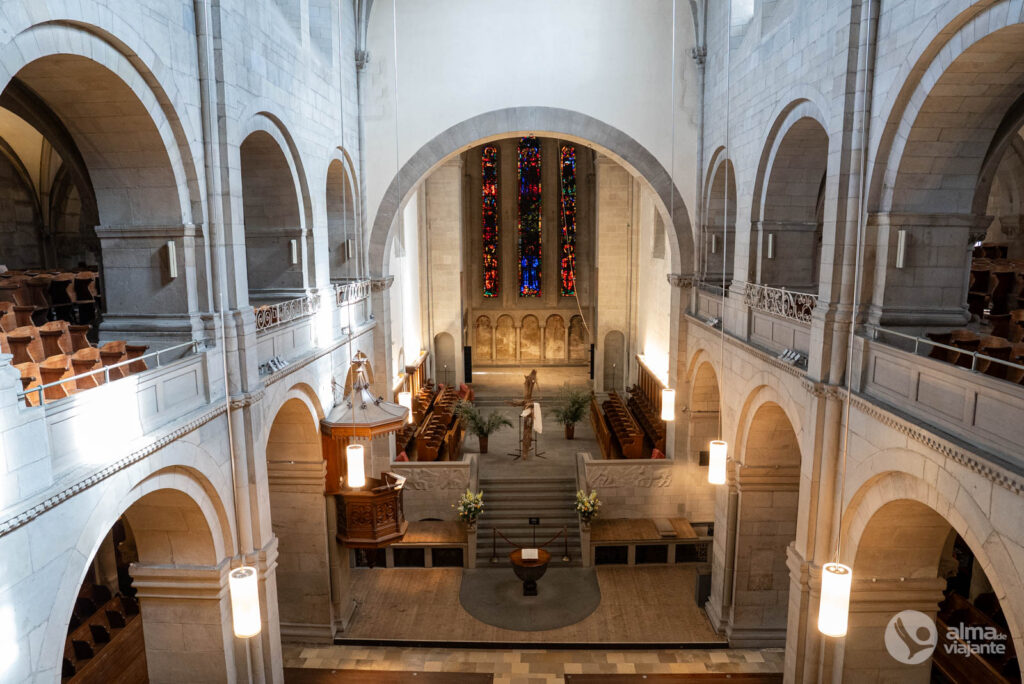 O que fazer em Zurique: visitar catedral Grossmünster