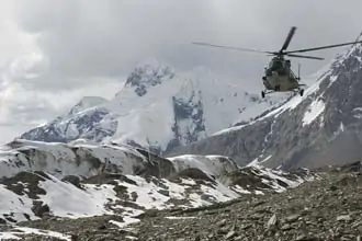 De helicóptero até às Marble Mountain