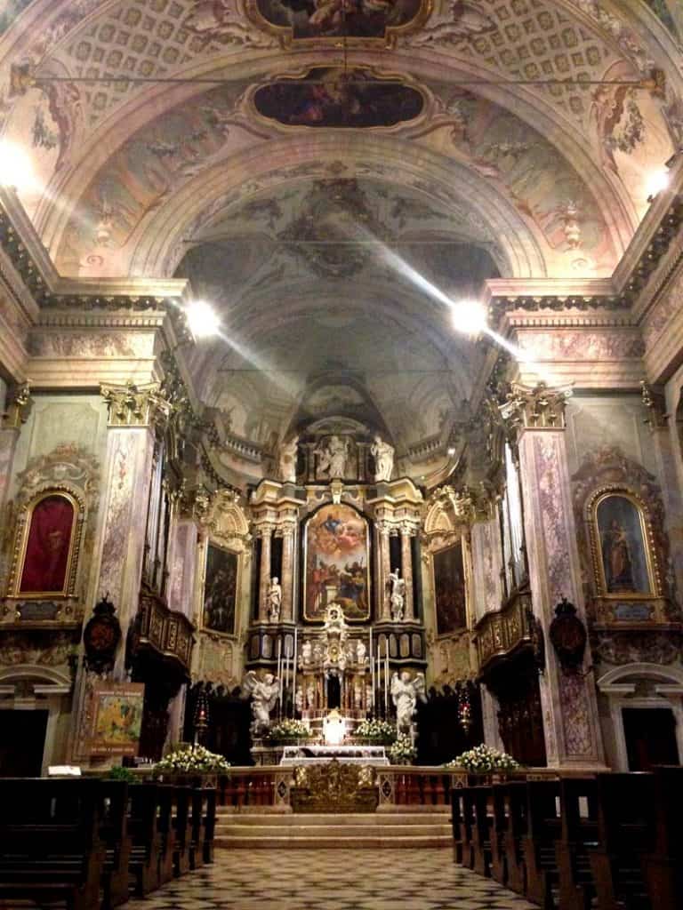 Interior de uma igreja, Clusone
