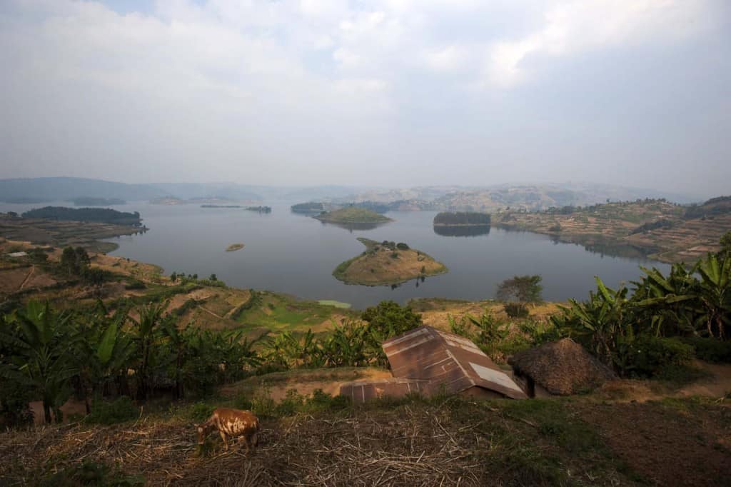 Caminhada em redor do lago Bunyonyi, Uganda