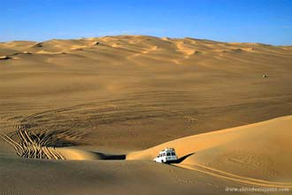Dunas entre os lagos Dawada, Líbia