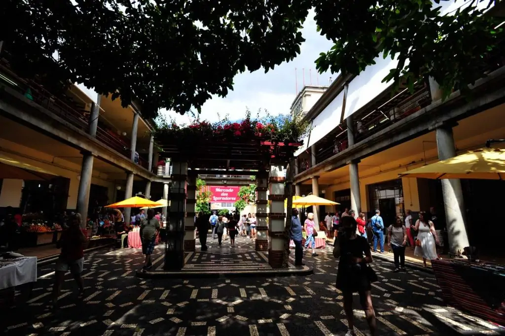 Pátio central do Mercado dos Lavradores