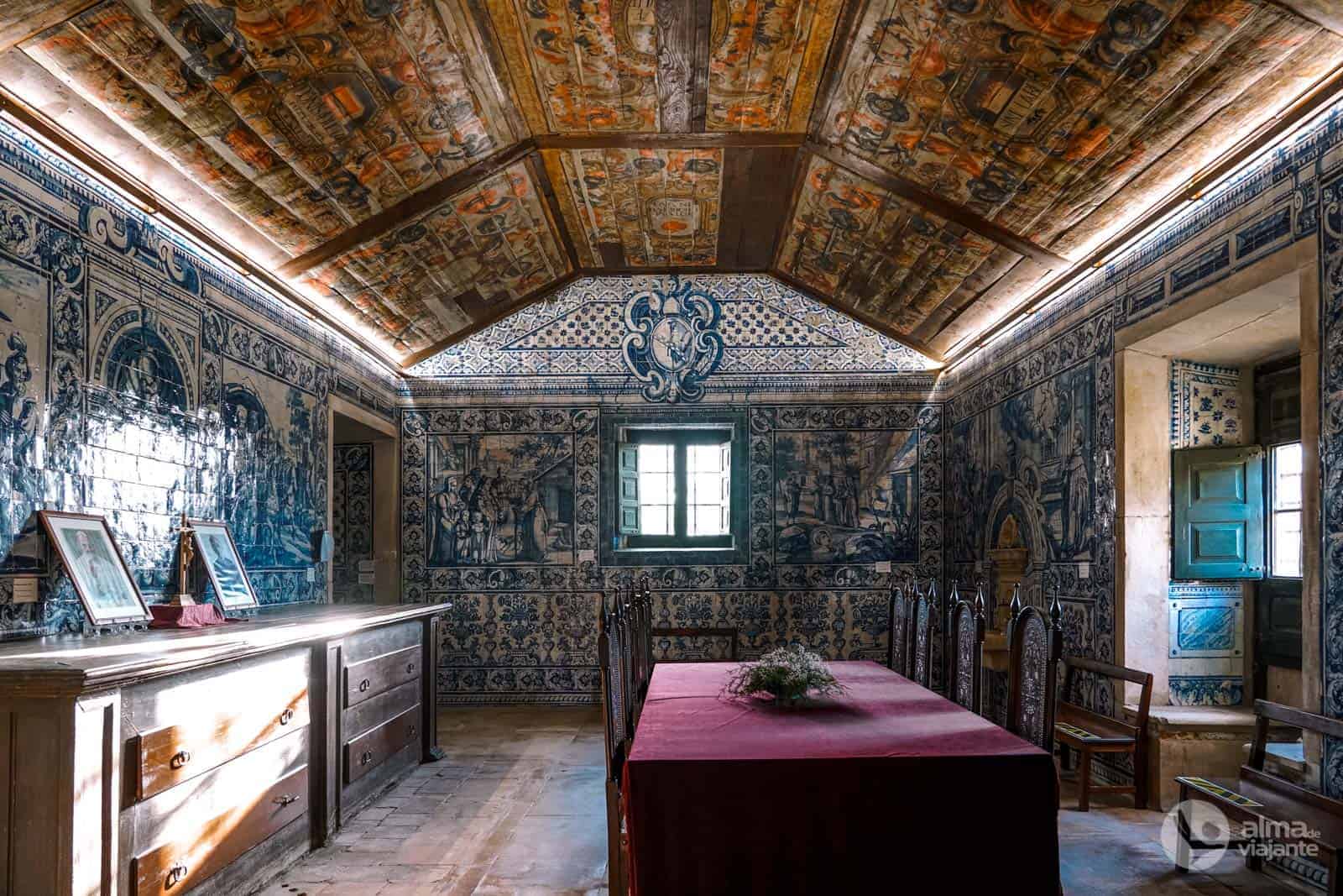 Mosteiro de Santa Maria de Coz, abadia cisterciense perto de Alcobaça