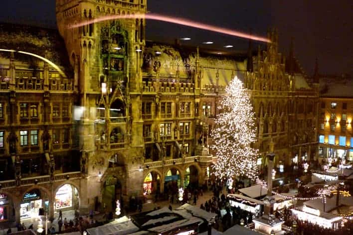 Mercado de Natal em Marienplatz, Munique