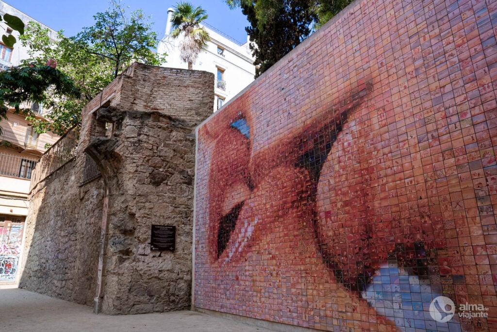 O que ver em Barcelona: Mural do Beijo