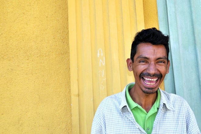 A simpatia dos nicas bem expressa na face de um habitante de Granada