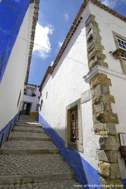 Ruelas do centro histórico de Óbidos