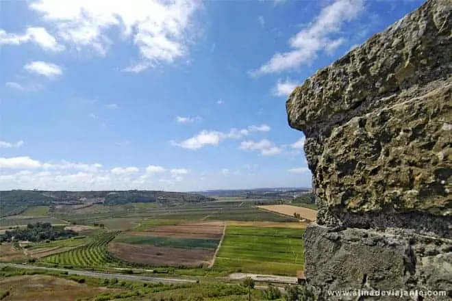 Paisagem rural em redor da vila, vista do alto das muralhas