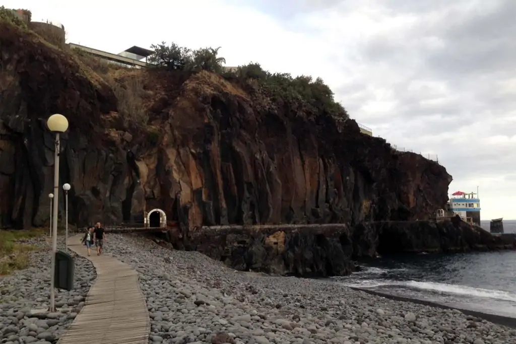 Praia Formosa, Funchal