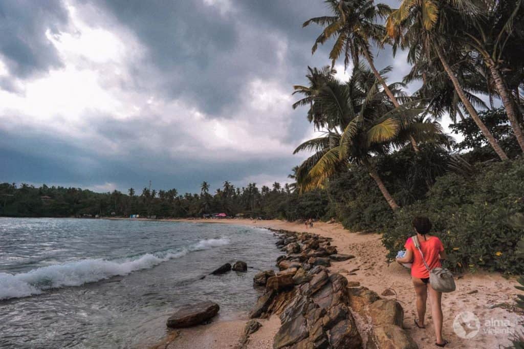 Praia de Hiriketiya, Dikwella