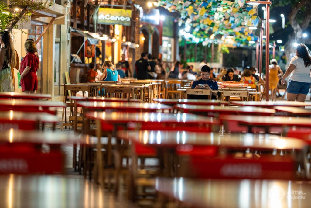 Restaurantes na orla de Barreirinhas