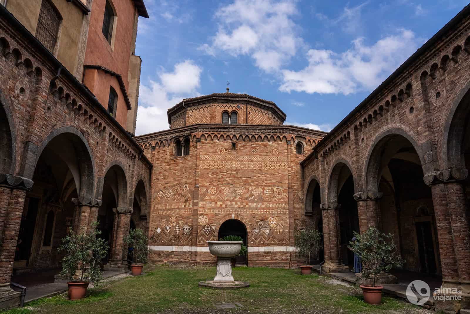 Visitar Emilia-Romagna: Basílica de Santo Stefano, Bolonha