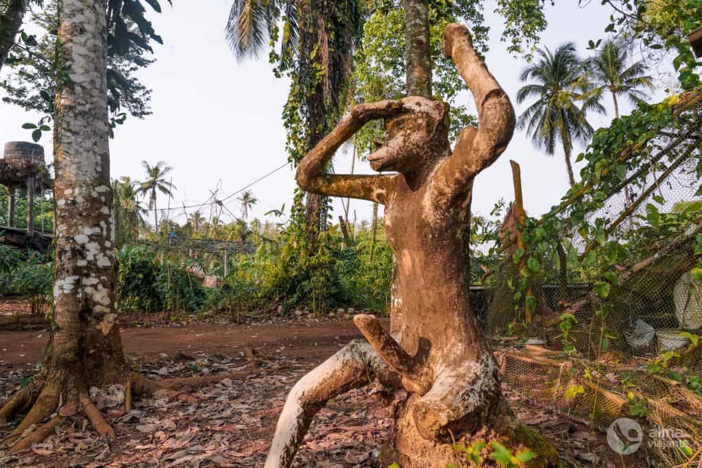 Estátua masculina, The Kingdom of Somchai’s Affection