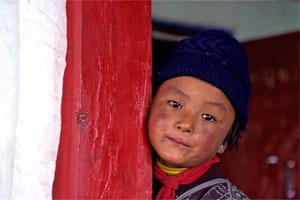 Criança tibetana