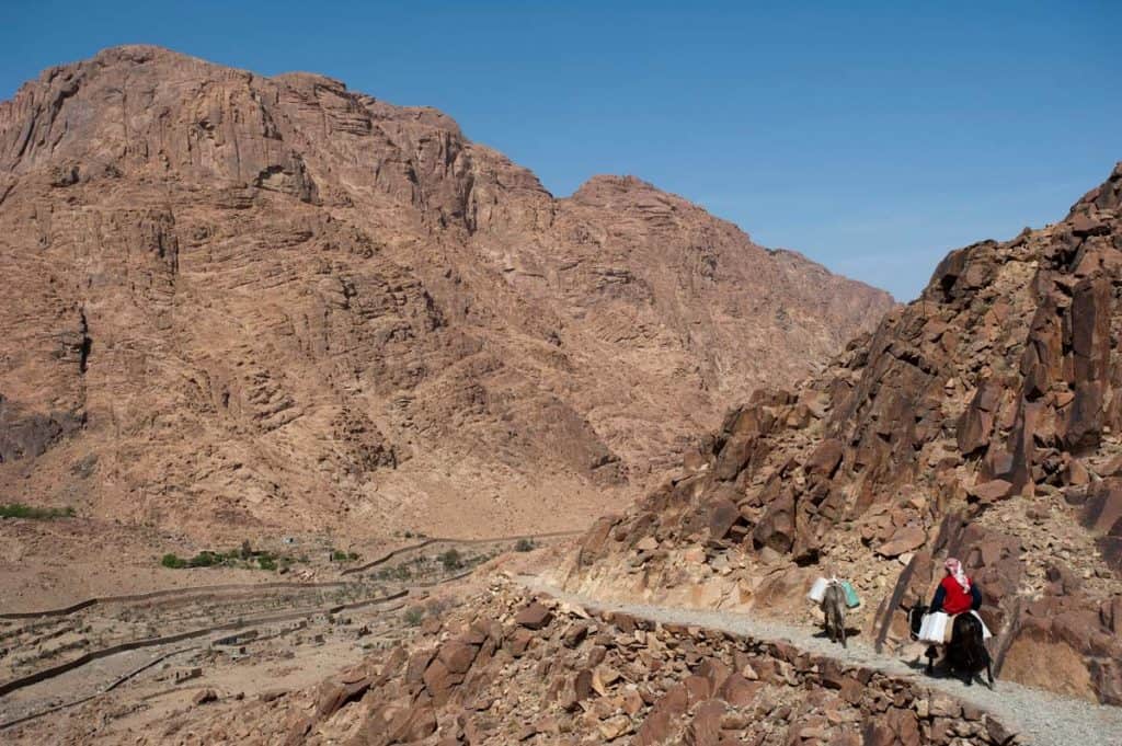 Trekking nas proximidades do monte Sinai